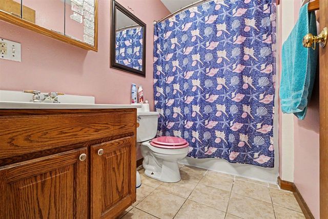 202 E Vermont Avenue, White Pigeon, MI 49099