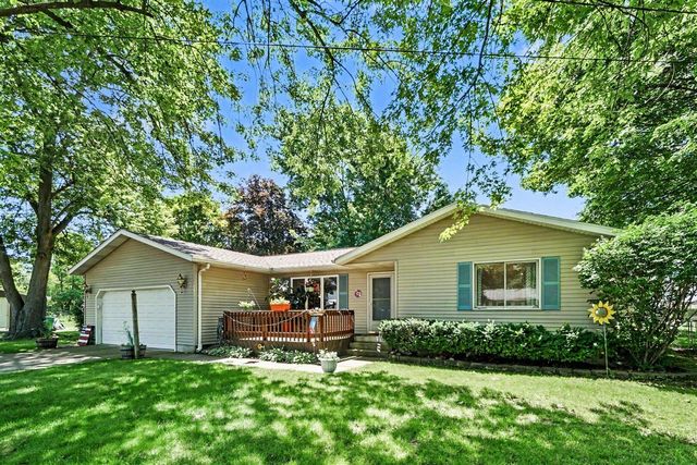 202 E Vermont Avenue, White Pigeon, MI 49099