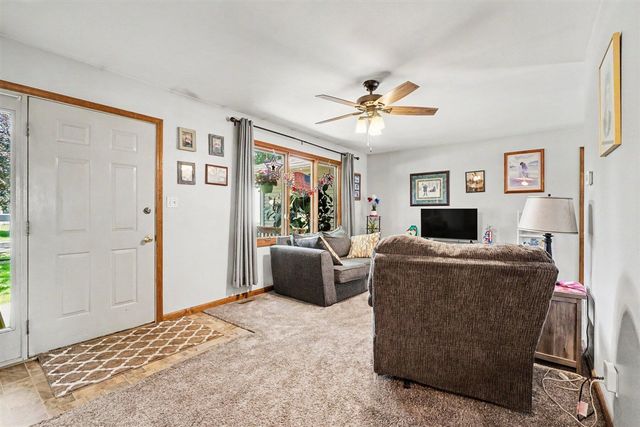 202 E Vermont Avenue, White Pigeon, MI 49099