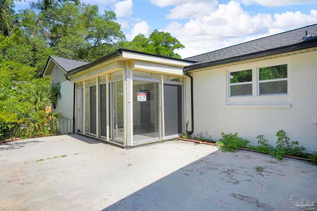 1301 W Lee St, Pensacola, FL 32501