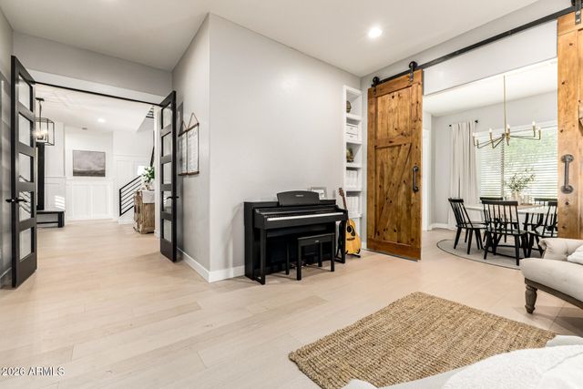 5421 S SANDSTONE Court, Gilbert, AZ 85298