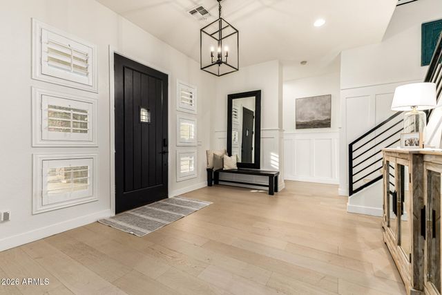 5421 S SANDSTONE Court, Gilbert, AZ 85298