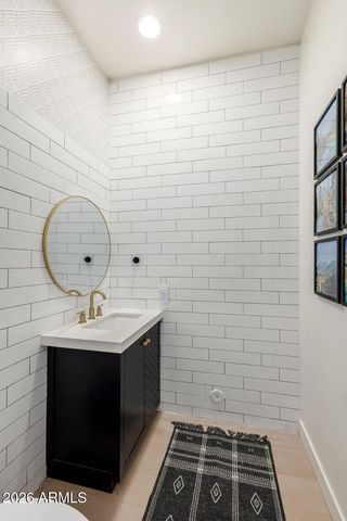 5421 S SANDSTONE Court, Gilbert, AZ 85298