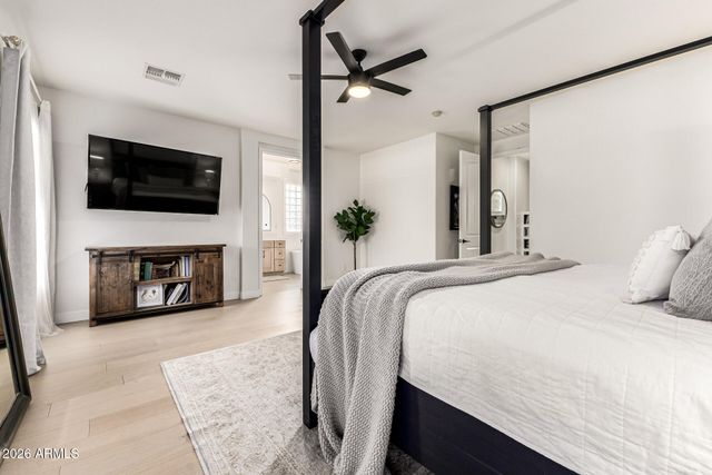 5421 S SANDSTONE Court, Gilbert, AZ 85298