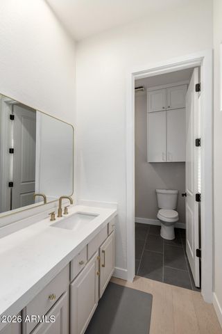 5421 S SANDSTONE Court, Gilbert, AZ 85298