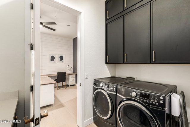 5421 S SANDSTONE Court, Gilbert, AZ 85298