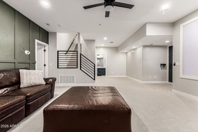 5421 S SANDSTONE Court, Gilbert, AZ 85298