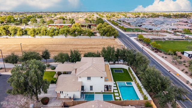 5421 S SANDSTONE Court, Gilbert, AZ 85298