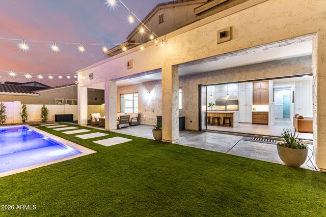 5421 S SANDSTONE Court, Gilbert, AZ 85298