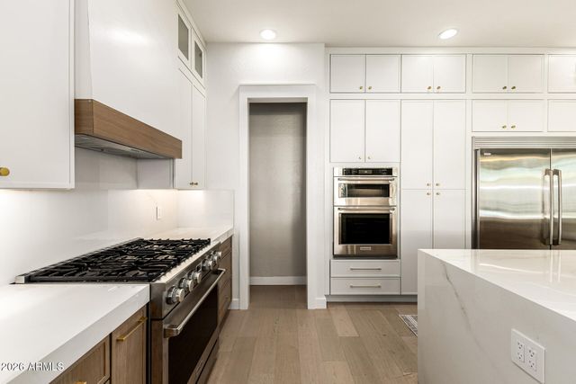 5421 S SANDSTONE Court, Gilbert, AZ 85298