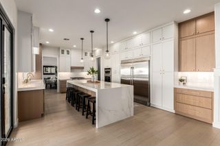 5421 S SANDSTONE Court, Gilbert, AZ 85298