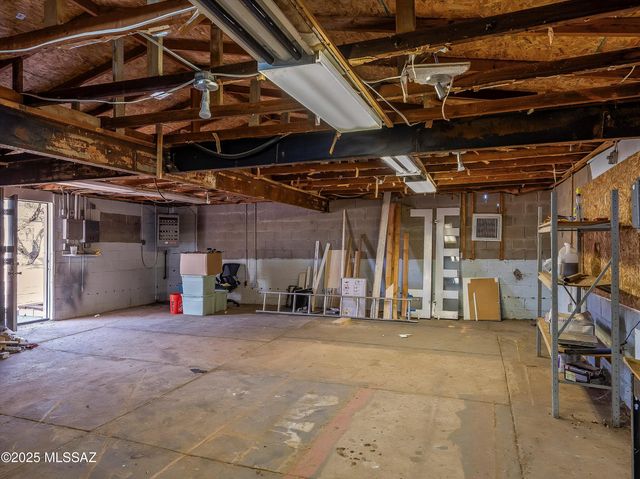 3560 E Wilds Road, Tucson, AZ 85739