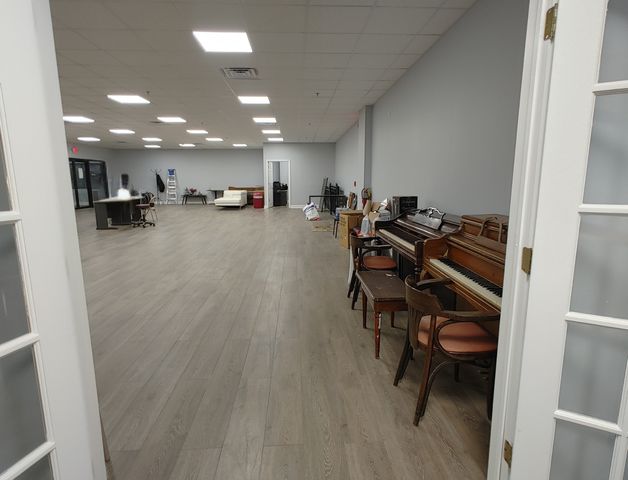 7901 W 159th Street A, Tinley Park, IL 60477