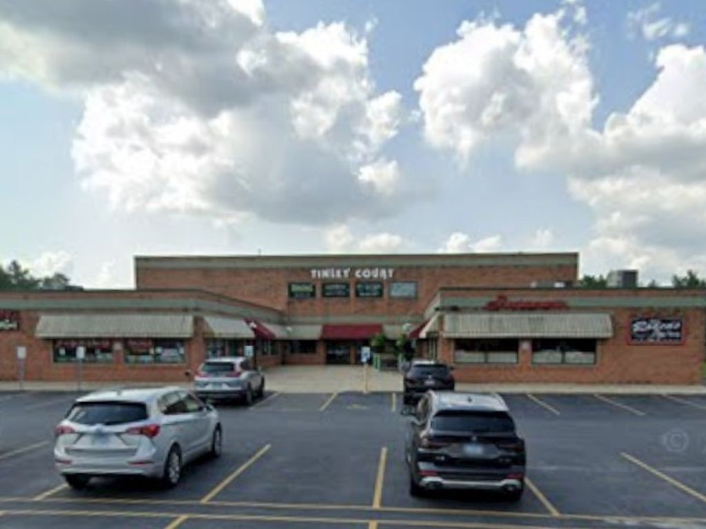 7901 W 159th Street A, Tinley Park, IL 60477