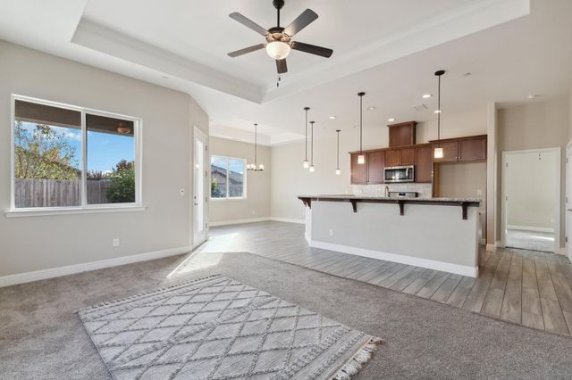 568 St Julien Drive, Madera, CA 93638