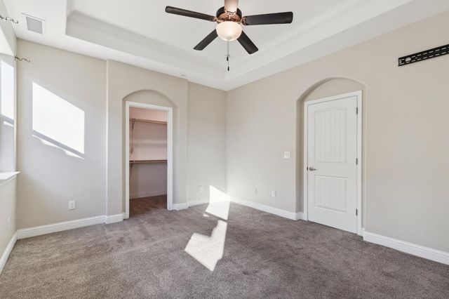 568 St Julien Drive, Madera, CA 93638