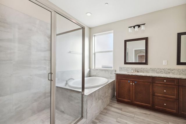 568 St Julien Drive, Madera, CA 93638