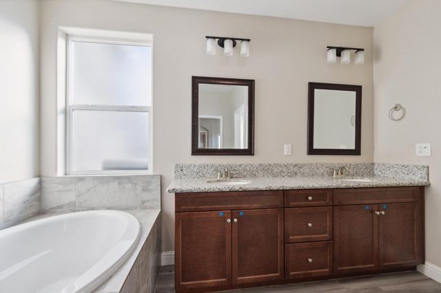 568 St Julien Drive, Madera, CA 93638