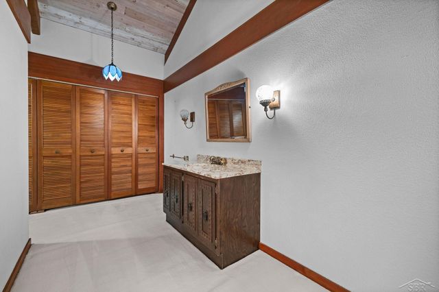 4535 N River Road, Thomas Twp, MI 48623