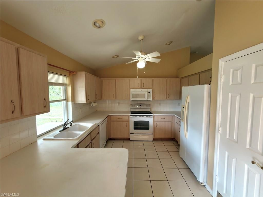 234 SE 1st AVE, Cape Coral, FL 33990