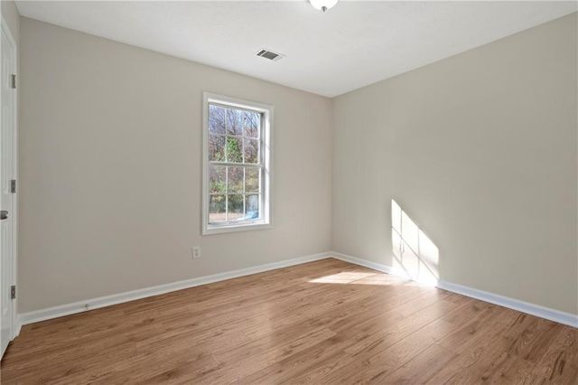 3323 Old Oaks Road, Buford, GA 30519