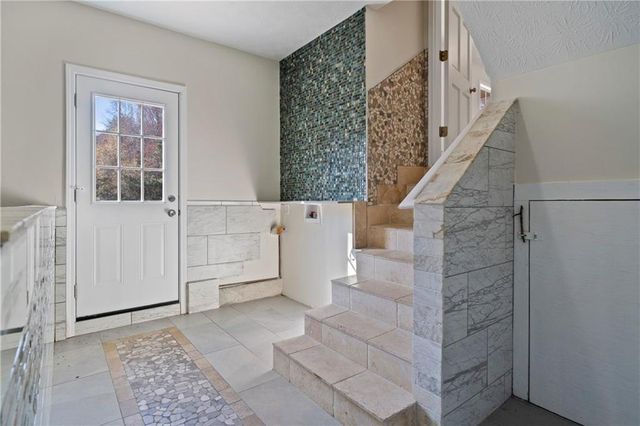 3323 Old Oaks Road, Buford, GA 30519