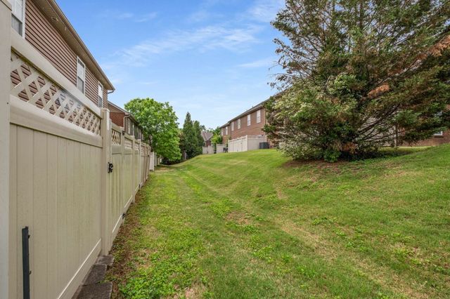 1021 Ashmore Dr, Nashville, TN 37211