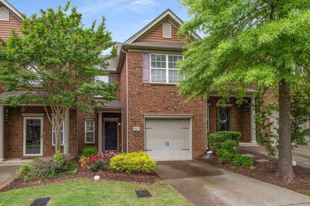 1021 Ashmore Dr, Nashville, TN 37211