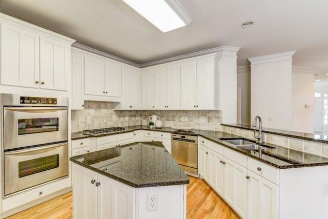 704 Longleaf Drive NE, Atlanta, GA 30342