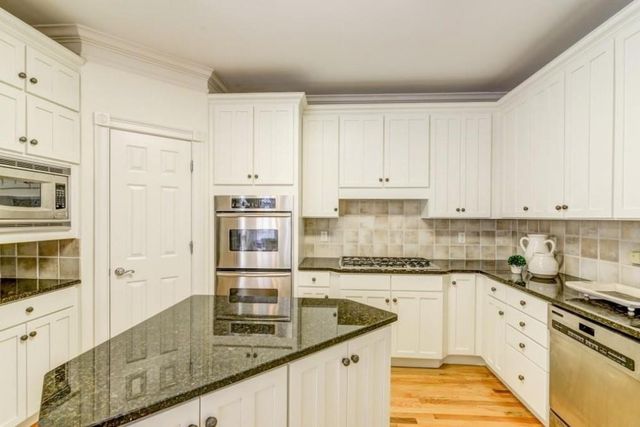 704 Longleaf Drive NE, Atlanta, GA 30342