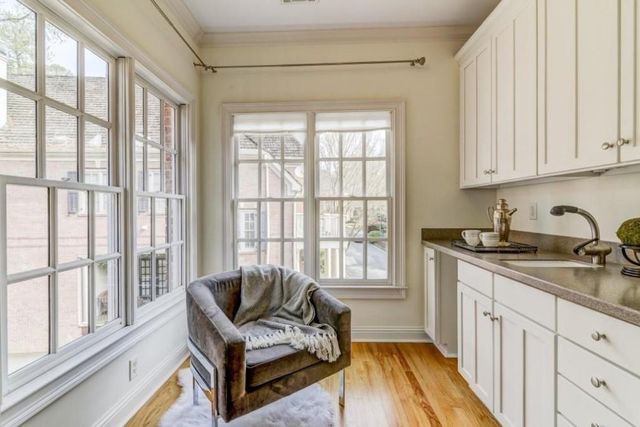 704 Longleaf Drive NE, Atlanta, GA 30342