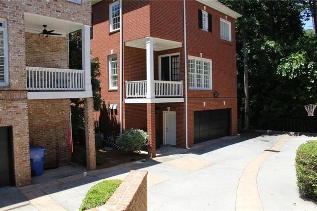 704 Longleaf Drive NE, Atlanta, GA 30342