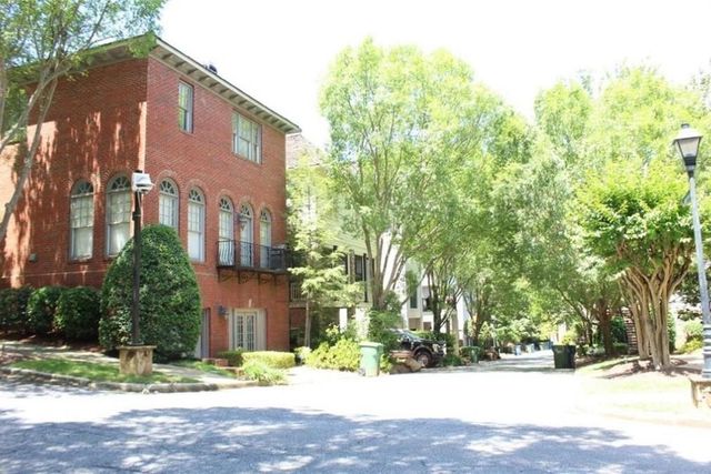 704 Longleaf Drive NE, Atlanta, GA 30342