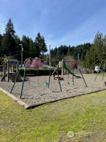 61 E woods Place, Belfair, WA 98528