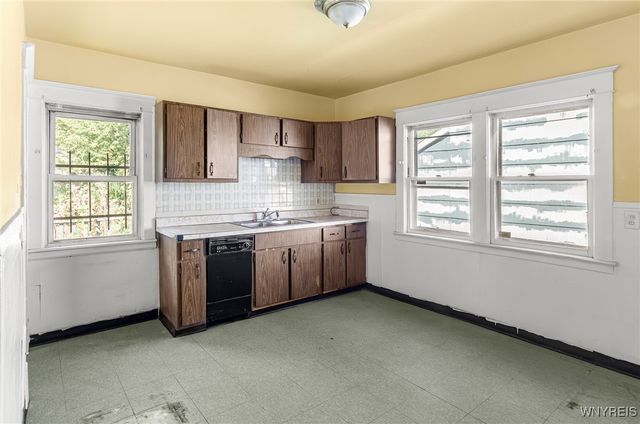 32 Schuele Avenue, Buffalo, NY 14215