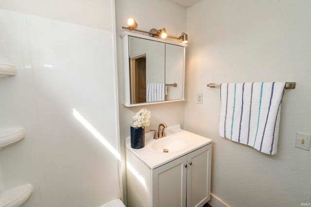 1131 Johnson Street, South Bend, IN 46628