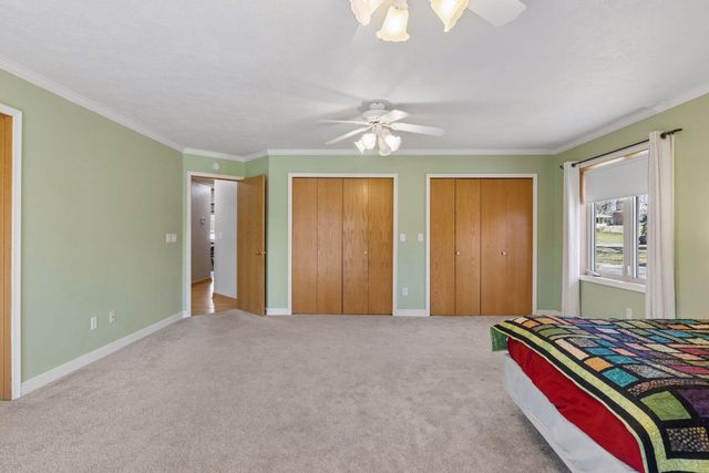 1988 Eldridge Avenue W, Roseville, MN 55113