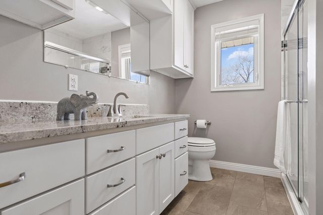 1988 Eldridge Avenue W, Roseville, MN 55113