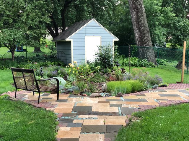 1988 Eldridge Avenue W, Roseville, MN 55113