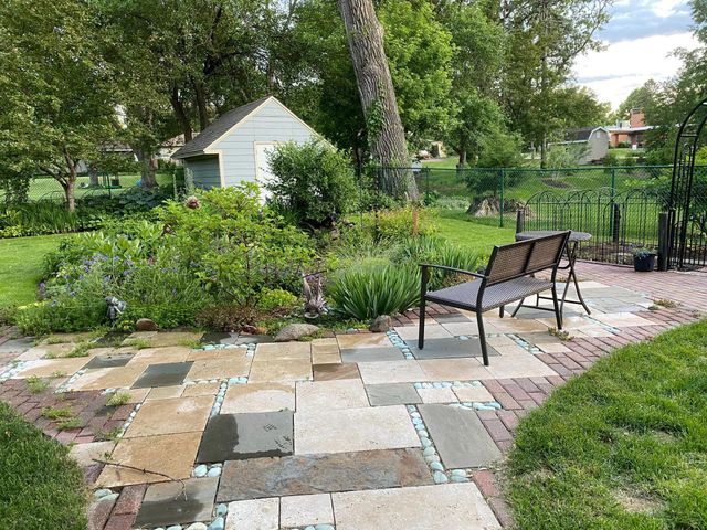 1988 Eldridge Avenue W, Roseville, MN 55113