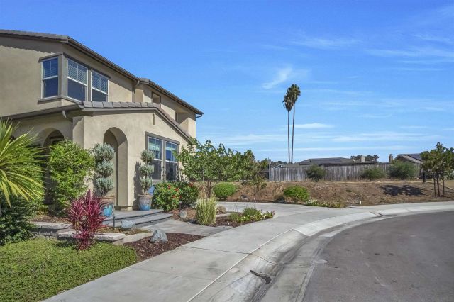 1845 Newton Ct, Escondido, CA 92026
