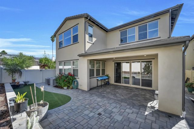 1845 Newton Ct, Escondido, CA 92026