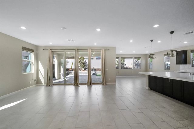 1845 Newton Ct, Escondido, CA 92026