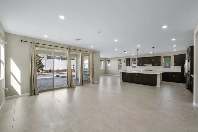 1845 Newton Ct, Escondido, CA 92026