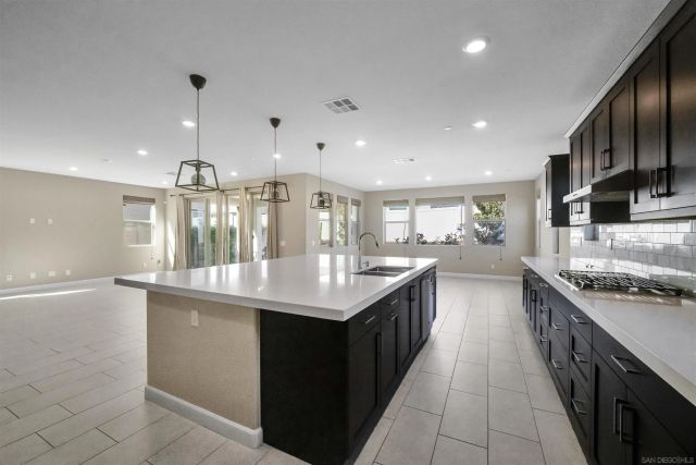 1845 Newton Ct, Escondido, CA 92026