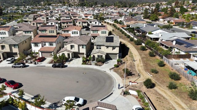 1845 Newton Ct, Escondido, CA 92026