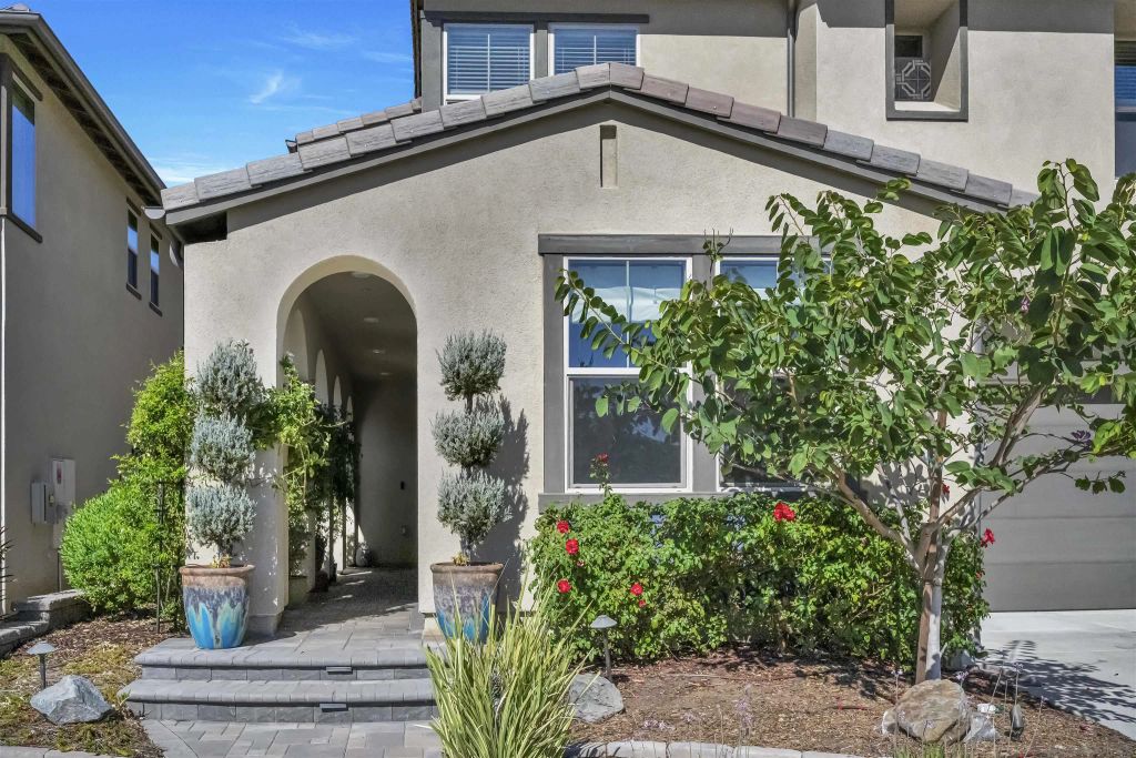 1845 Newton Ct, Escondido, CA 92026