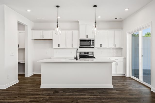 2204 Melk Lane, Columbia, TN 38401