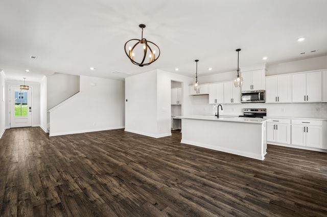 2204 Melk Lane, Columbia, TN 38401