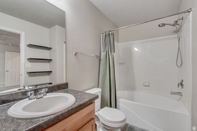 2368 E HITCHING POST DR, Eagle Mountain, UT 84005